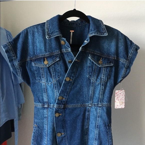 FREE PEOPLE THE CITY MINI DENIM DRESS - Picture 6 of 10